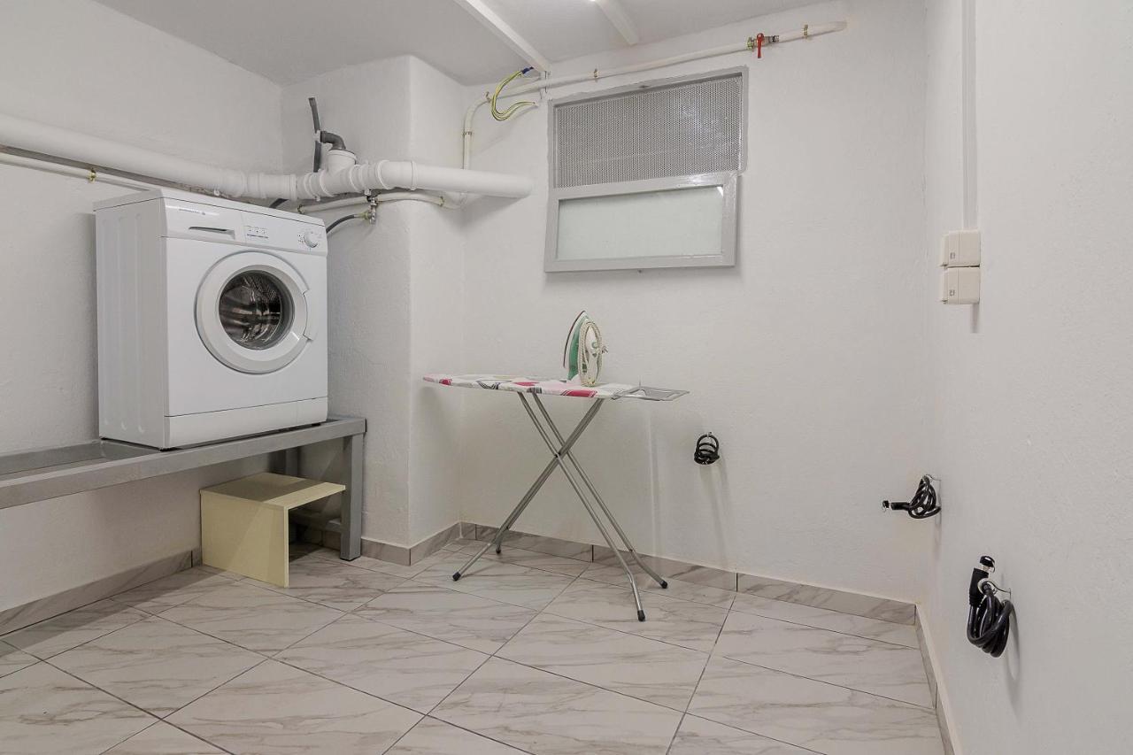 105 Adrianou Plaka Apartamento Atenas Exterior foto